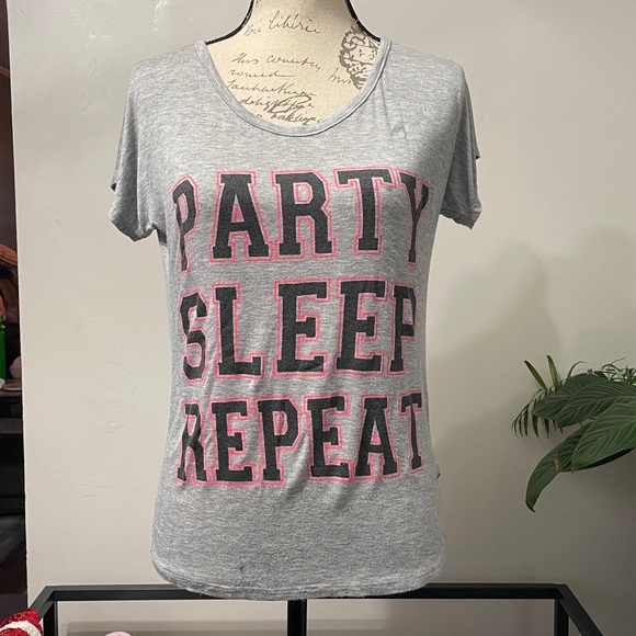 Juniors shredded back tee - Picture 1 of 8